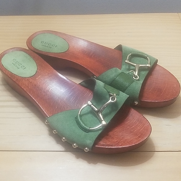 gucci green slides